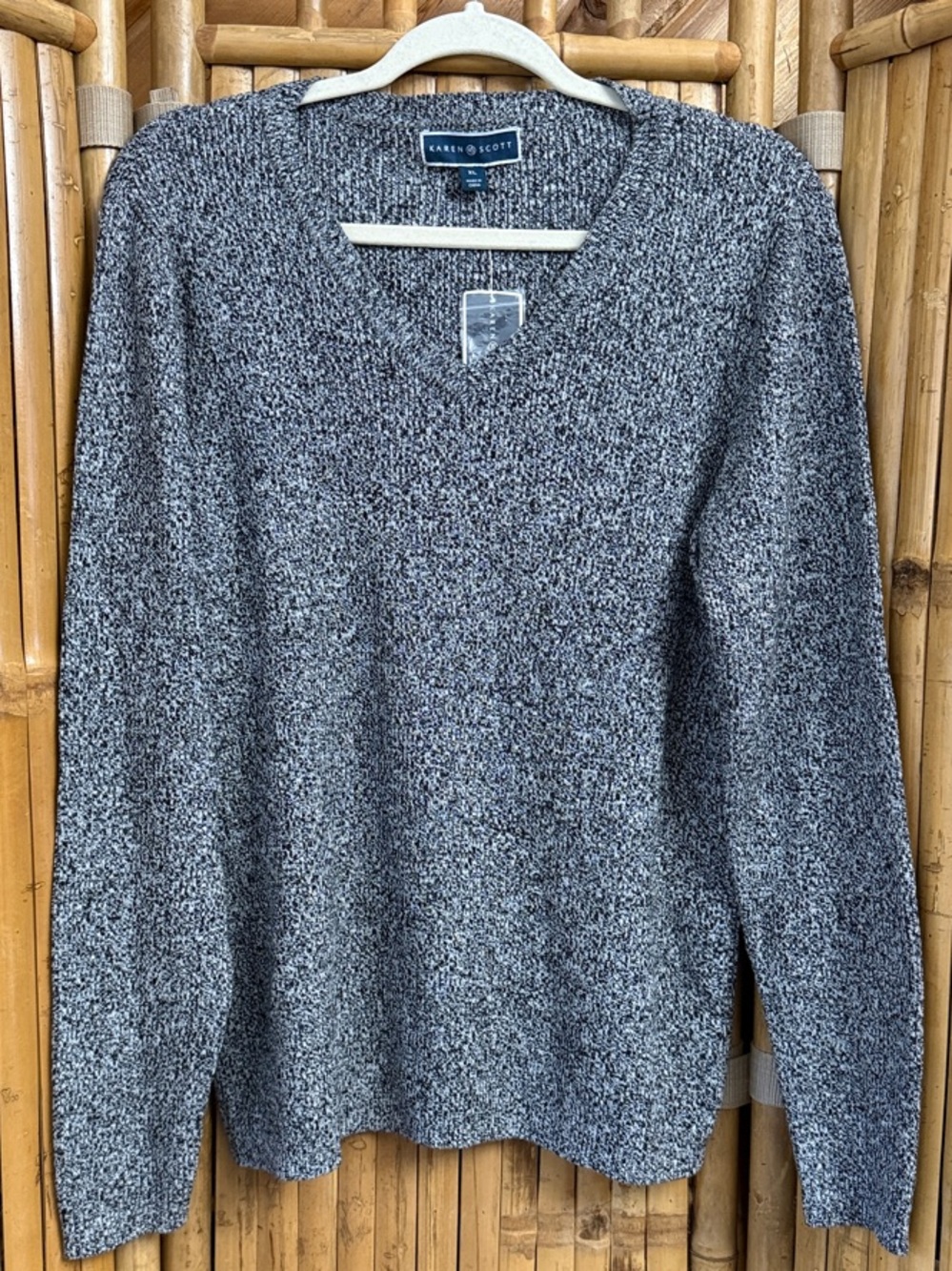 Karen Scott Gray Marled V-Neck Sweater Size XL.  NWT